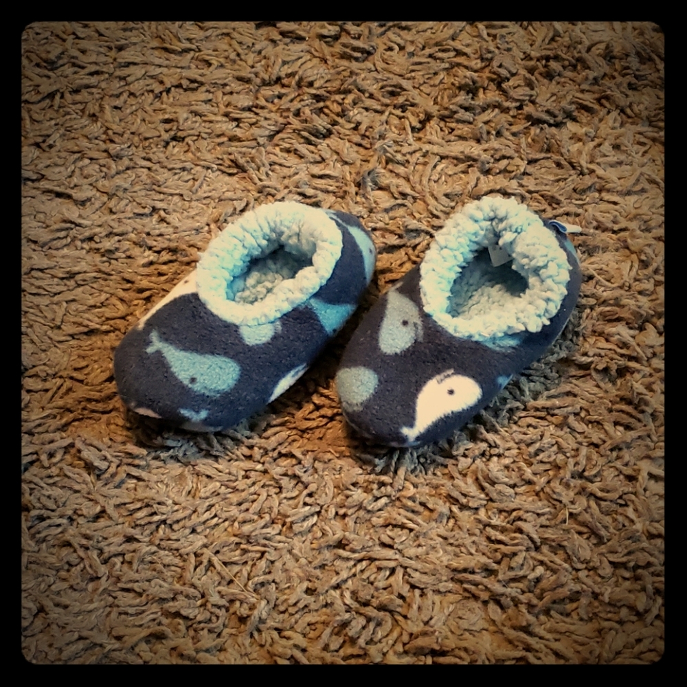 Whale Snoozies 3-6 month slippers